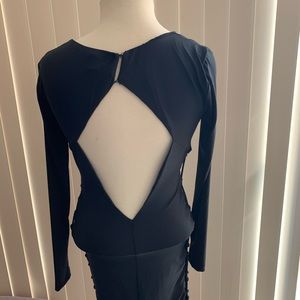 OPEN BACK/SIDE MIDI LONG SLEEVE DRESS